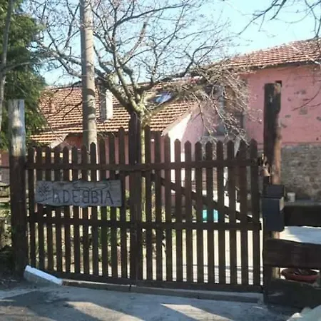 La Debbia Ranch *